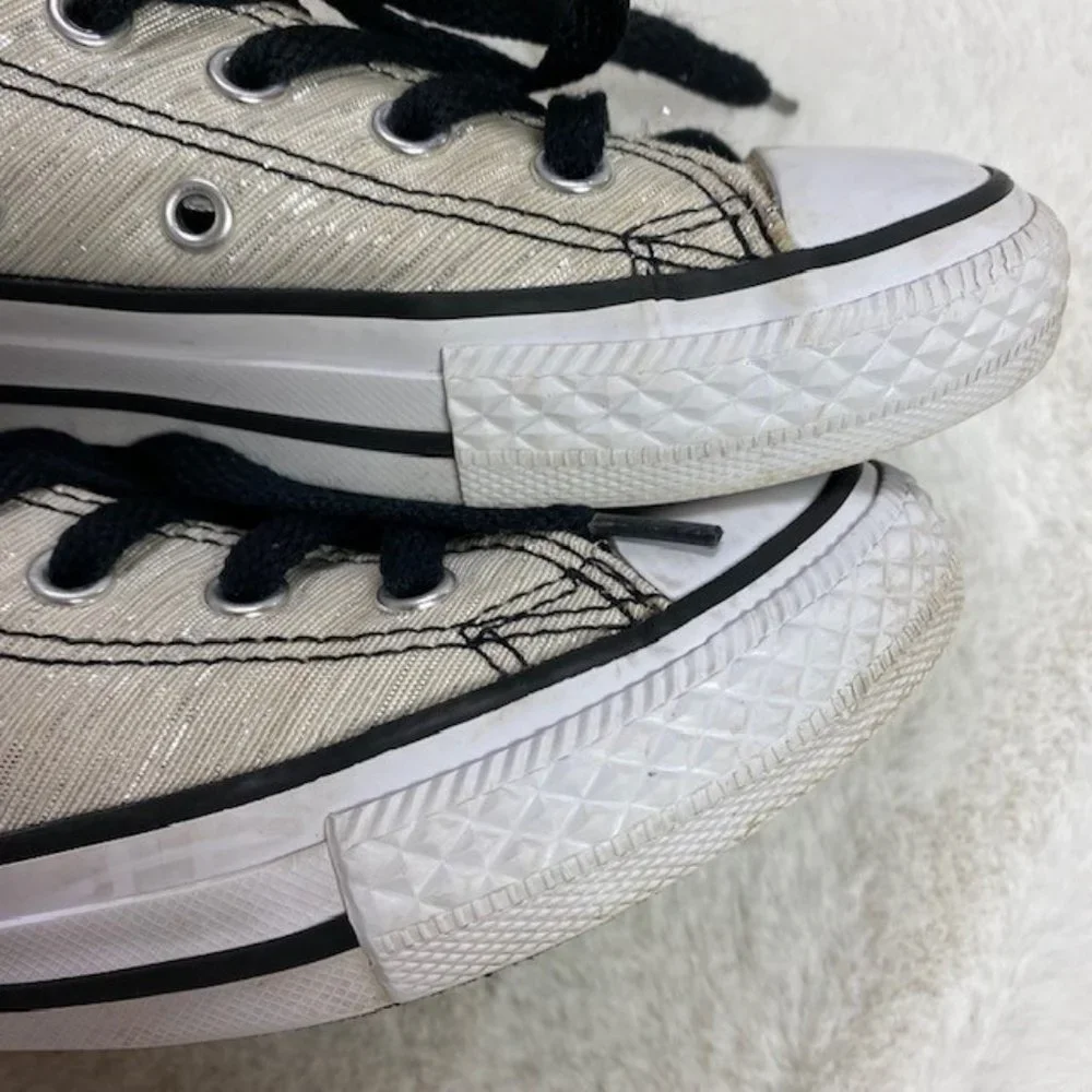 Converse super cool
